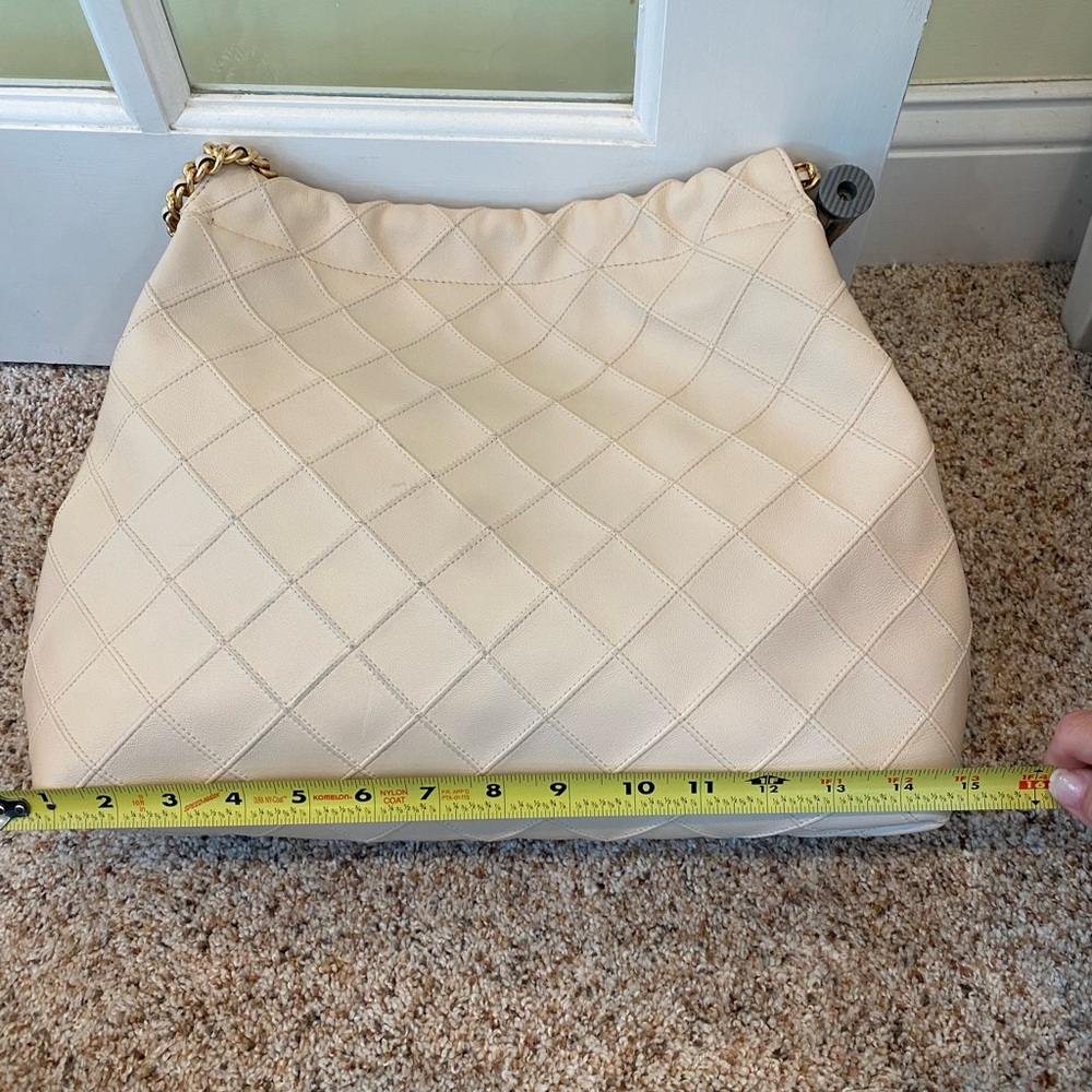 Tory Burch Cream Quilted Shoulder Bag - Picture 5 of 16
